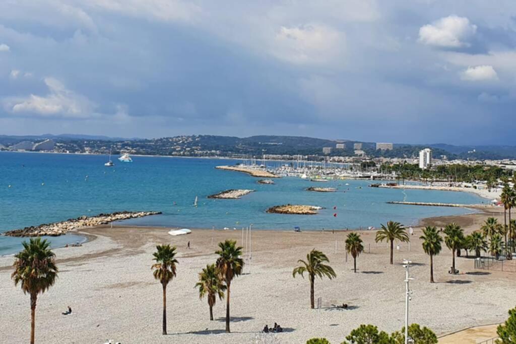 Superbe appartement plage SAINT-LAURENT DU VAR Extérieur photo