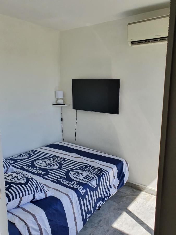 Superbe appartement plage SAINT-LAURENT DU VAR Extérieur photo