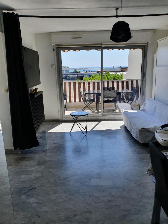 Superbe appartement plage SAINT-LAURENT DU VAR Extérieur photo
