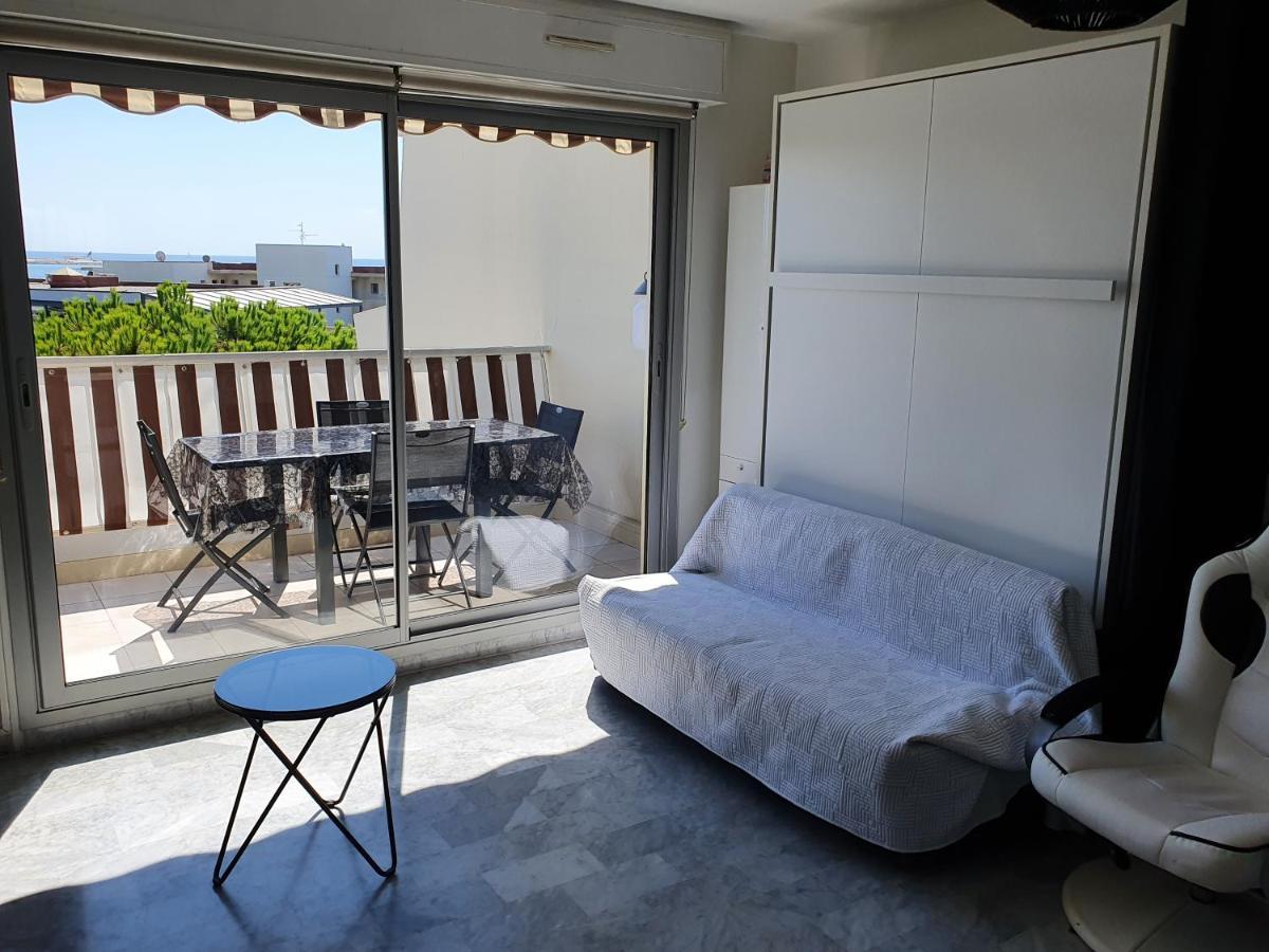 Superbe appartement plage SAINT-LAURENT DU VAR Extérieur photo
